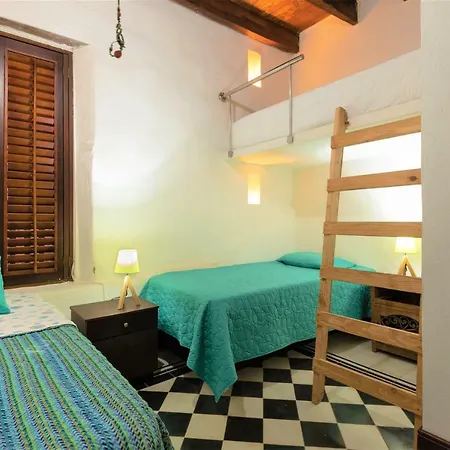 Casa San Pedro - Exclusive 3br Colonial In Centro Historico By Huespedia * Cartagena