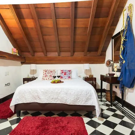 Casa San Pedro - Exclusive 3br Colonial In Centro Historico By Huespedia *