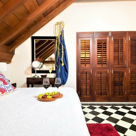Apartamento Casa San Pedro - Exclusive 3br Colonial In Centro Historico By Huespedia *