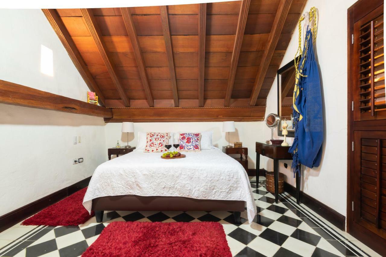 Casa San Pedro - Exclusive 3br Colonial In Centro Historico By Huespedia *